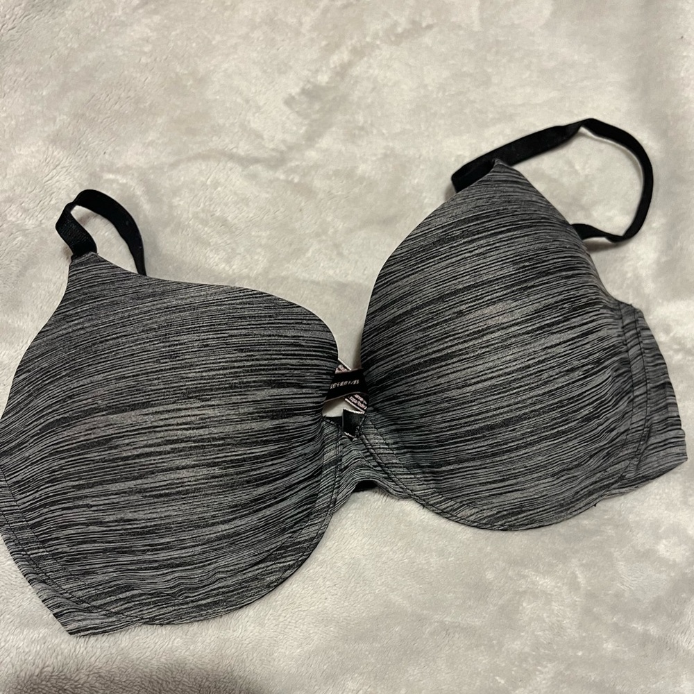 Victoria’s Secret Bra 34D